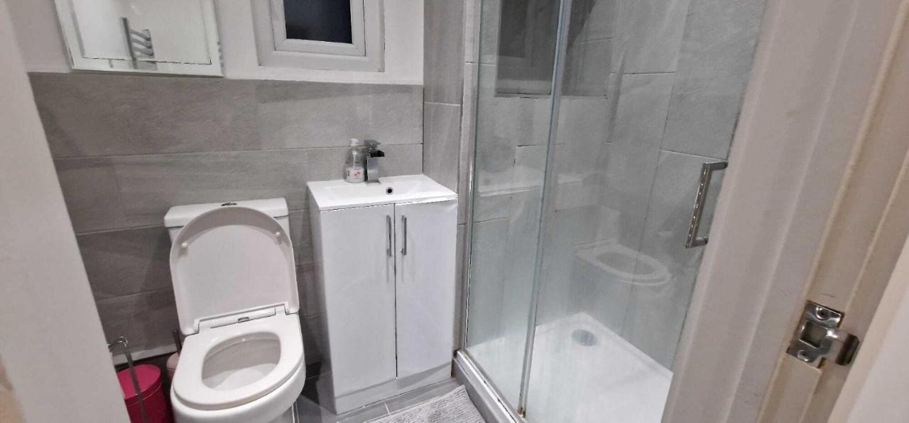 Sapphire Strathnairn Apartment Cardiff Ngoại thất bức ảnh